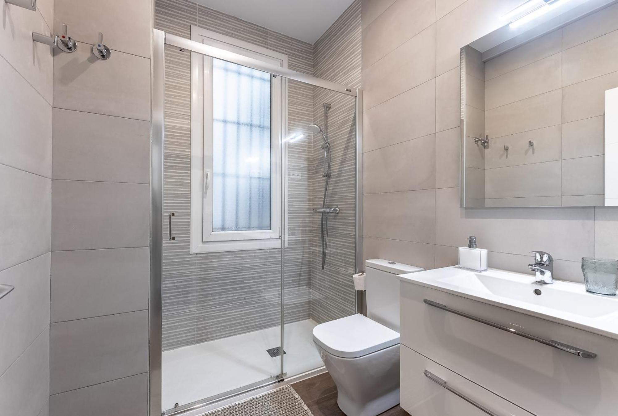 Homeloving Apartment Bilbao Centre With Parking Exterior foto