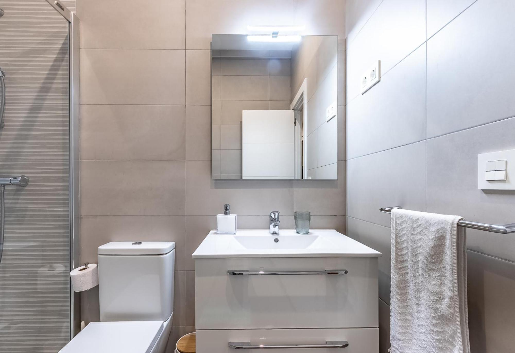 Homeloving Apartment Bilbao Centre With Parking Exterior foto